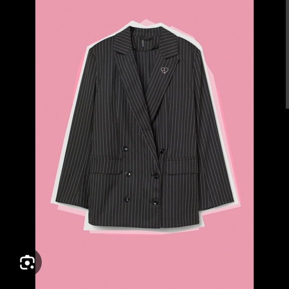 Blackpink x H&M Oversized Blazer - Picture 2 of 4